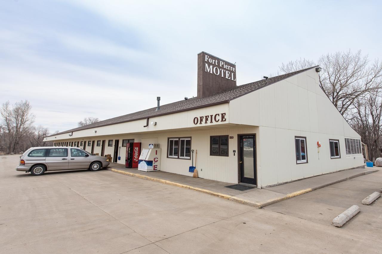 Fort Pierre Motel Exterior foto