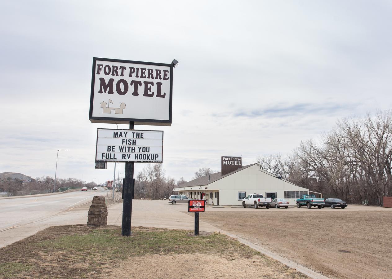Fort Pierre Motel Exterior foto
